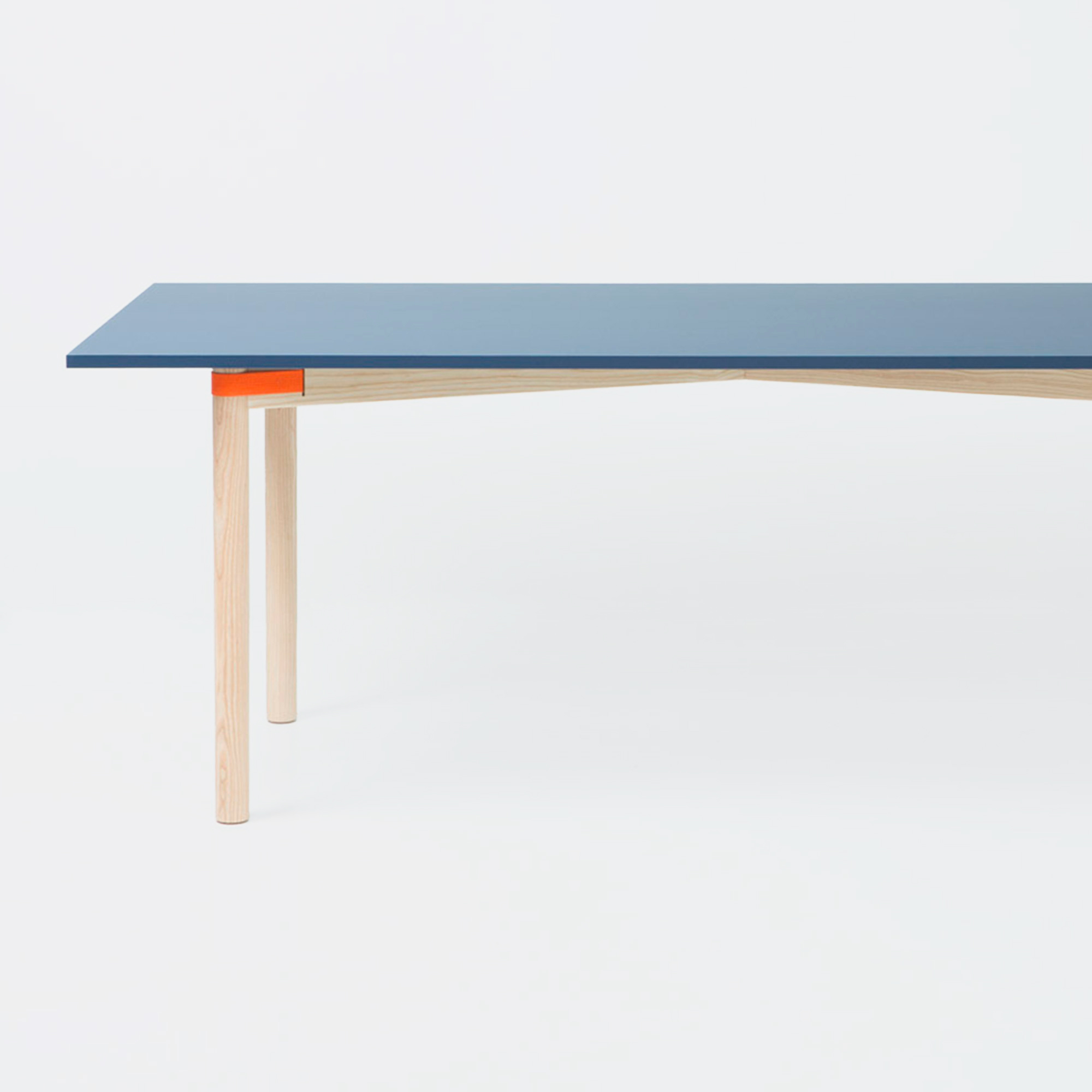 Combines dining table